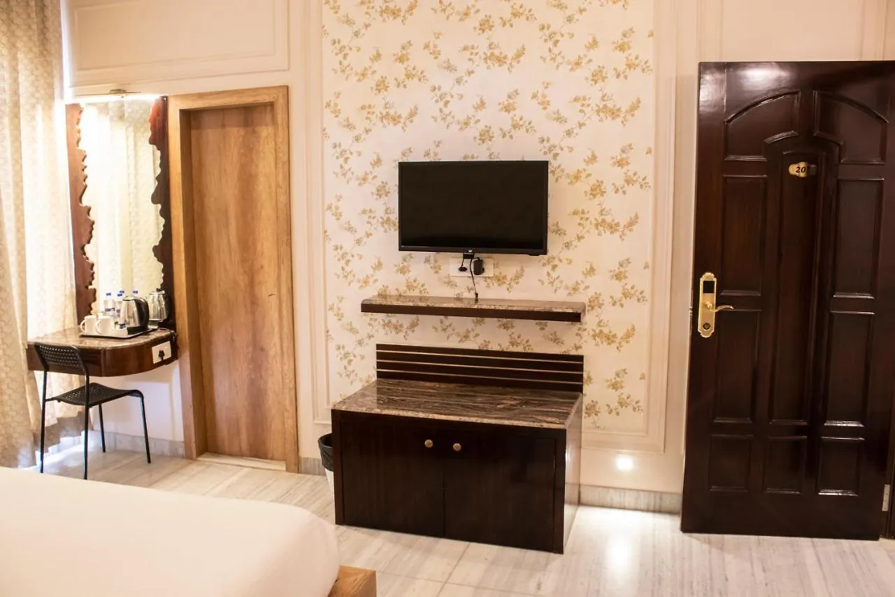 ***  Hotel Rio Benaras Varanasi India